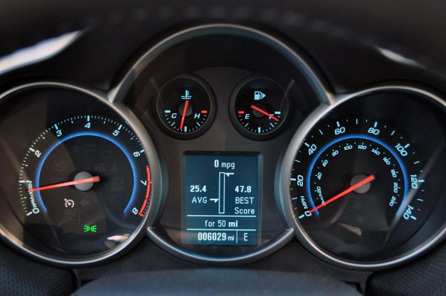  Chevrolet Cruze Eco 2012 года  (фото 20 из 40)